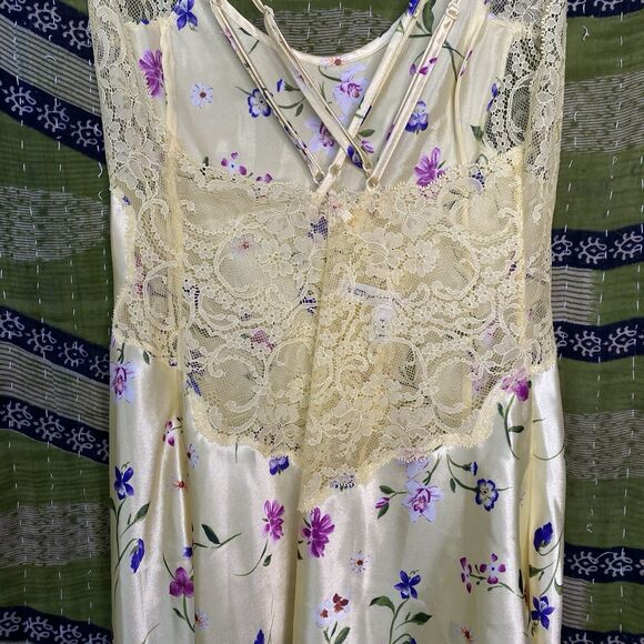 NWOT Vintage 90's Victoria's Secret Spring Yellow Floral Slip Dress Size Medium - Picture 7 of 12